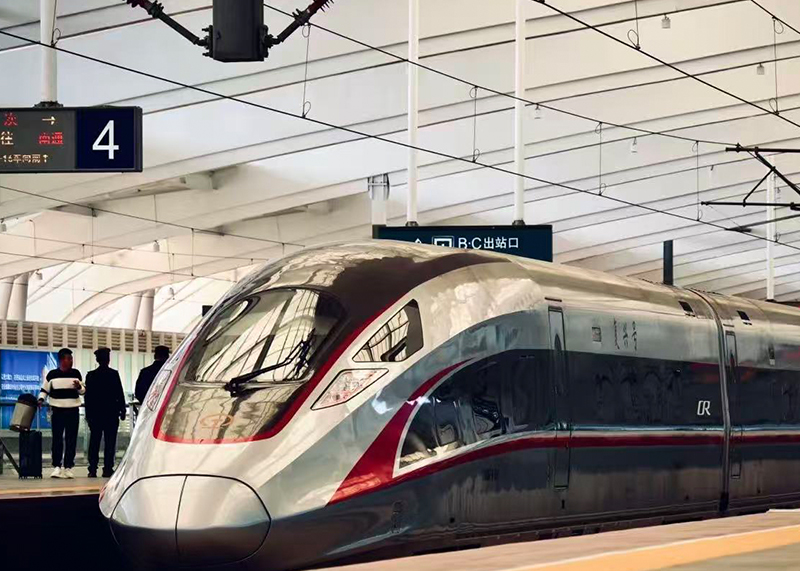 Ventanas delanteras de trenes, subterr&aacute;neos y locomotoras de alta velocidad