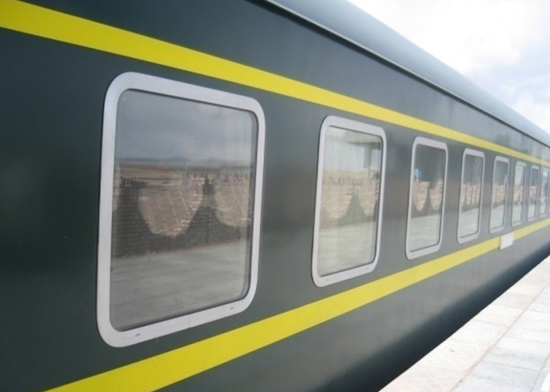 Ventanas laterales de trenes, subterr&aacute;neos y locomotoras de alta velocidad
