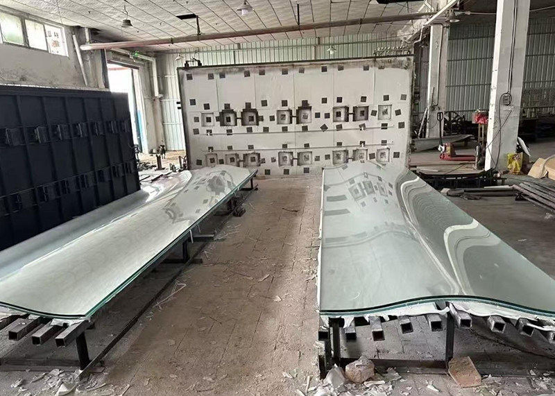 Vidrio templado curvado en caliente extragrande